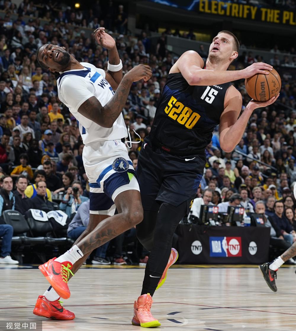 更是在比赛 更是在比赛